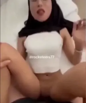Desahan Mahasiswi Hijab Diewe Dosen