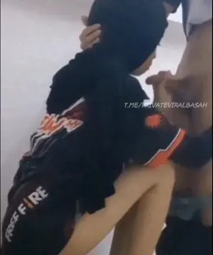 Skandal Cewek Hijab Buru-Buru Ngewe Di Tangga Darurat